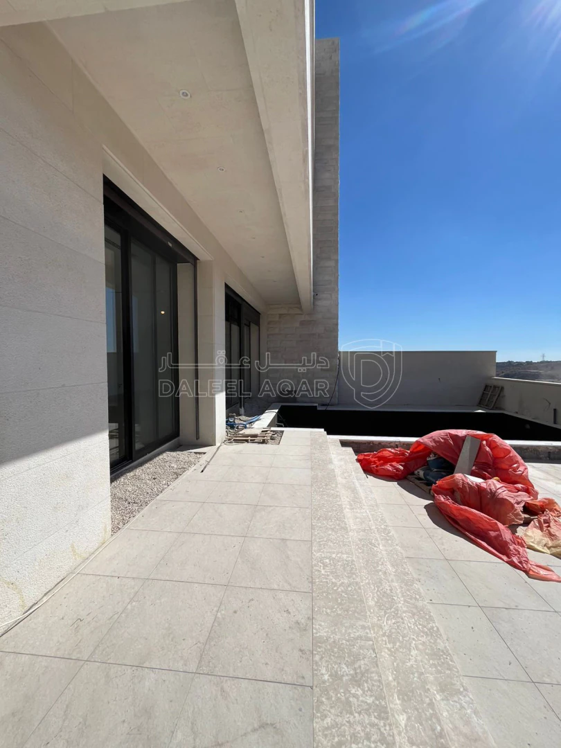 فيلا/منزل في فيلا في دابوق لقطة من المالك تشطيب ملوكي - 770,000 دأ - صورة 1