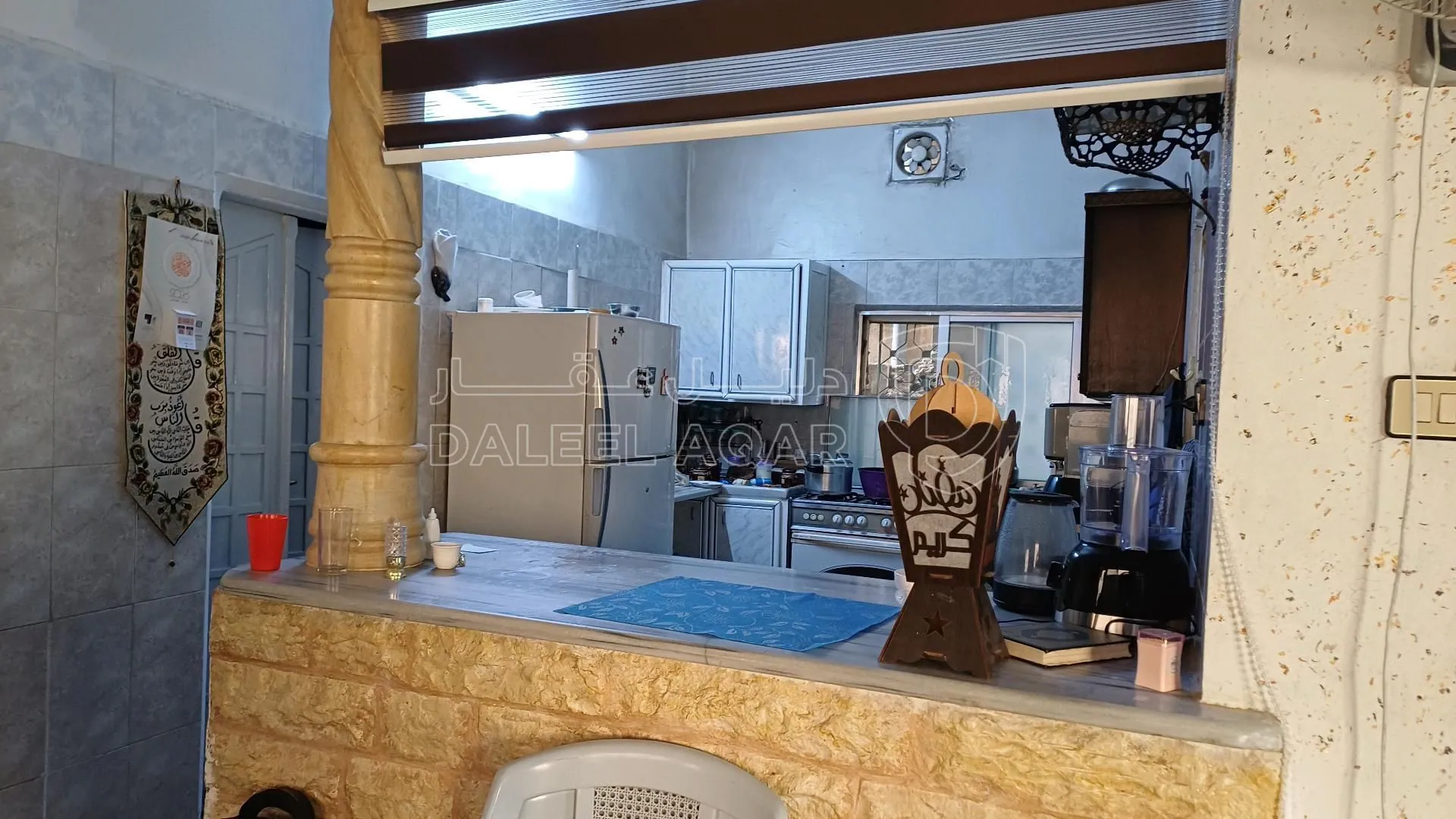 شقة في الزرقاء -شقتين متلاصقات - 20,000 دأ - صورة 1