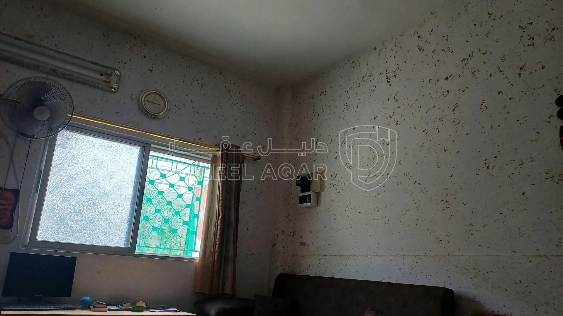 شقة في الزرقاء -شقتين متلاصقات - 20,000 دأ - صورة 1