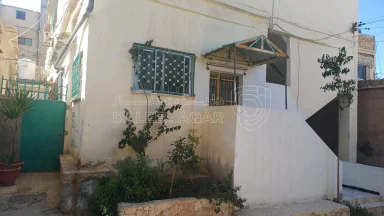 شقة في الزرقاء -شقتين متلاصقات - 20,000 دأ - صورة NaN