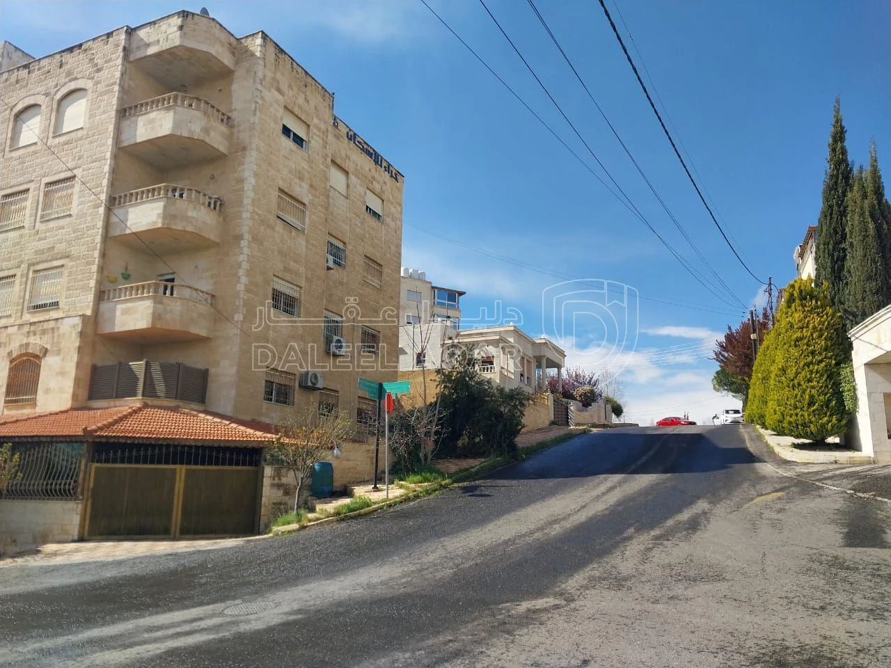 شقة في عمان - تلاع العلي - شارع الجرف - 90,000 دأ - صورة 1