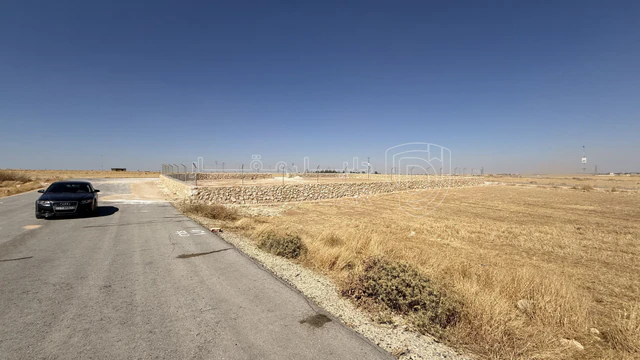 أرض في طريق المطار - شارع الاربعين - 73,000 دأ - صورة NaN