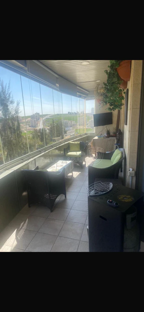 شقة في دير غبار شارع القبيلة - 165,000 دأ - صورة 1