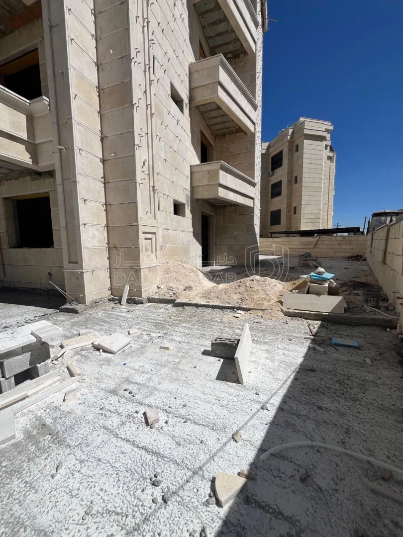 شقة في شقة ارضية مع مسبح خاص في ضاحية النخيل - 260,000 دأ - صورة 1