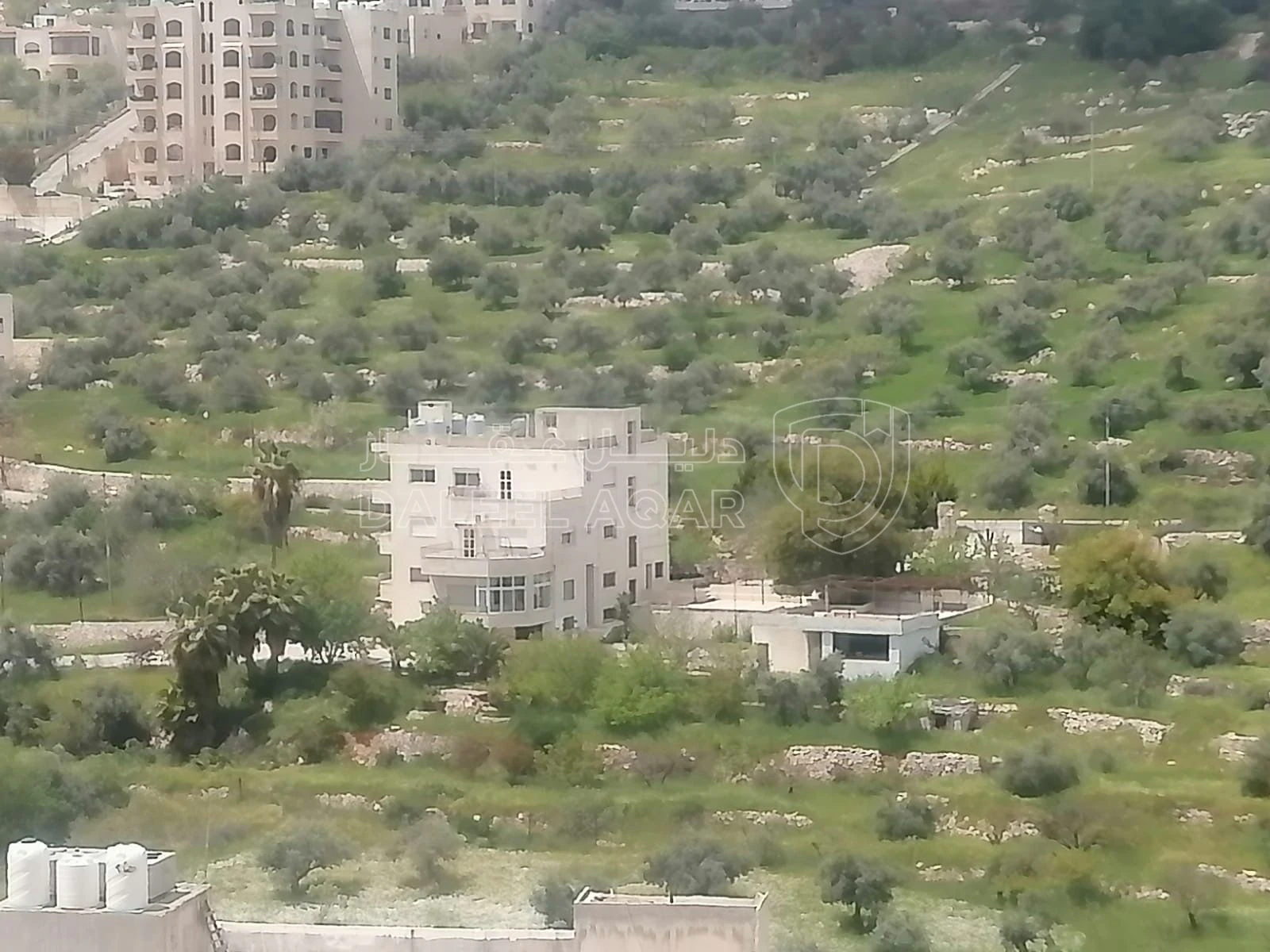 فيلا/منزل في السلط - 850,000 دأ - صورة 1