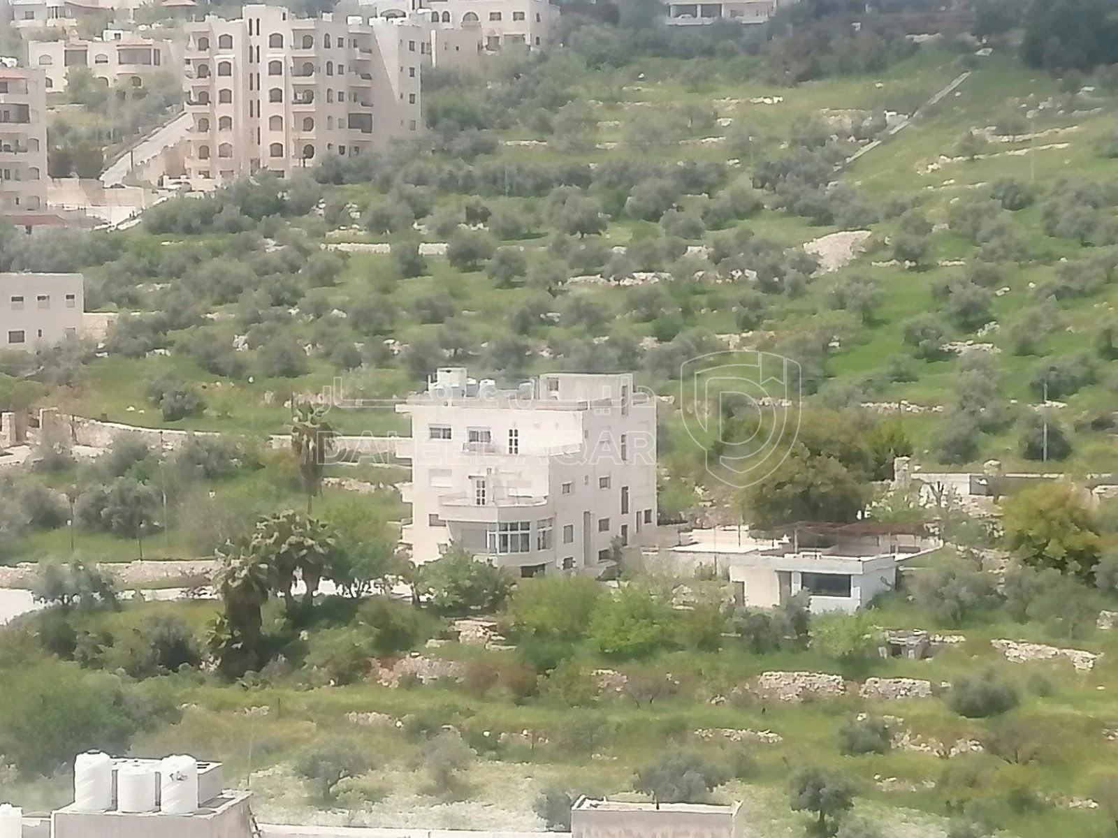 فيلا/منزل في السلط - 850,000 دأ - صورة 1