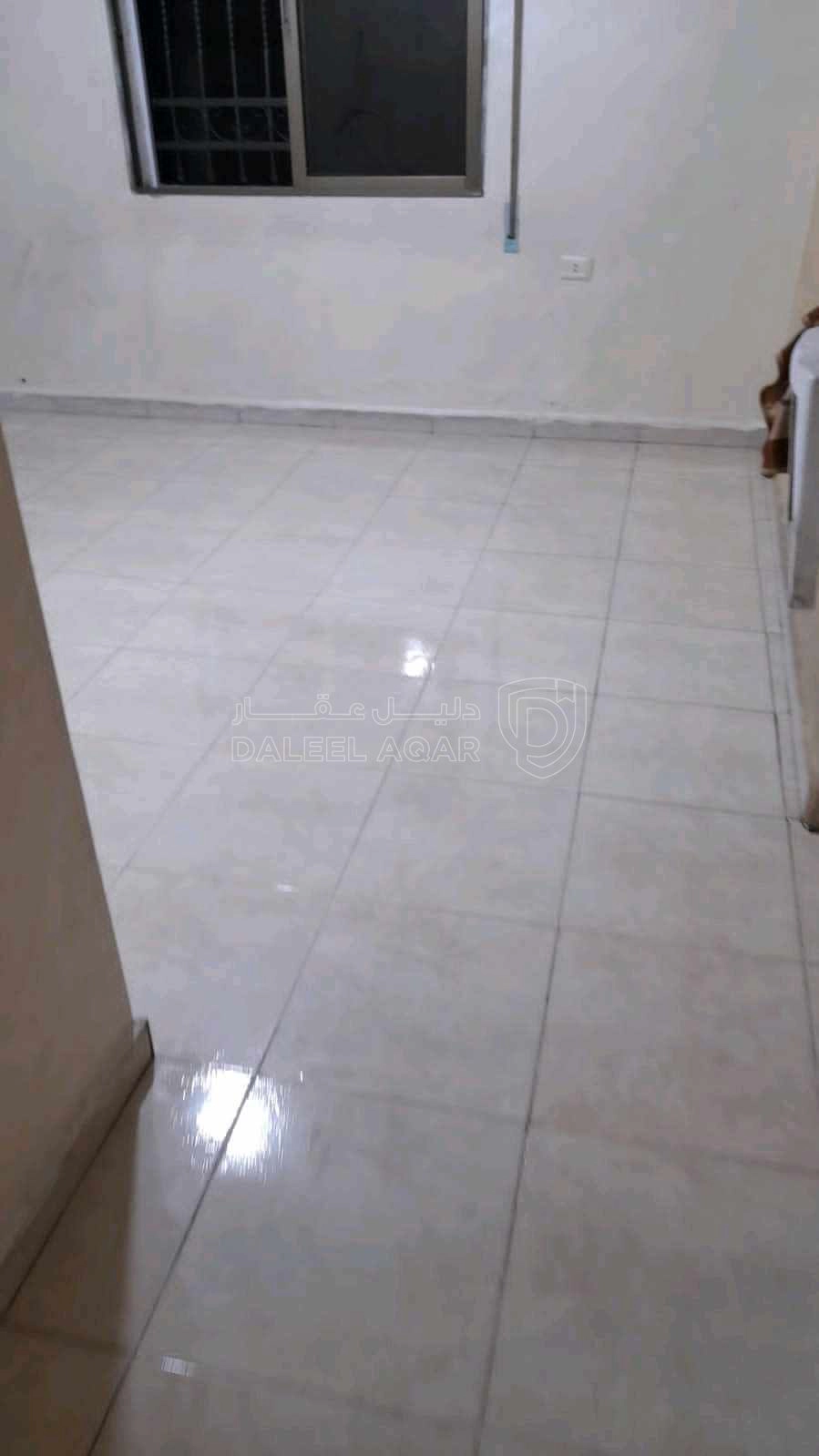 شقة في عمان شارع الاستقلال  - 54,000 دأ - صورة 1