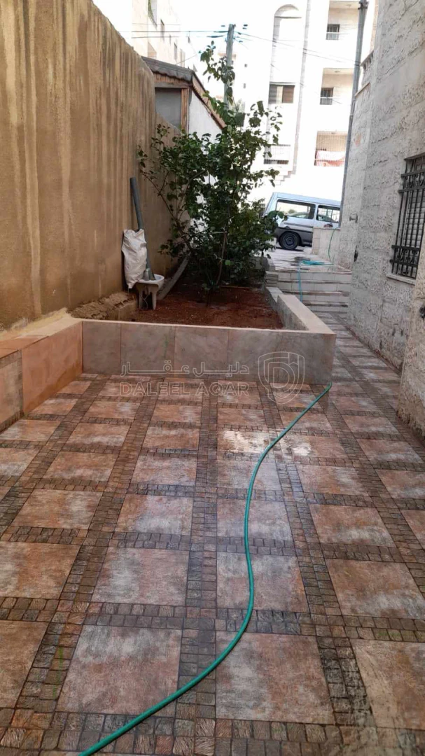 شقة في عمان شارع الاستقلال  - 54,000 دأ - صورة 1