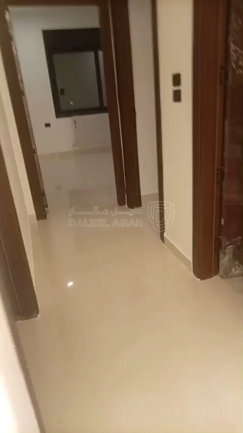 شقة في خلف جامعه البتراء - 107,000 دأ - صورة 1