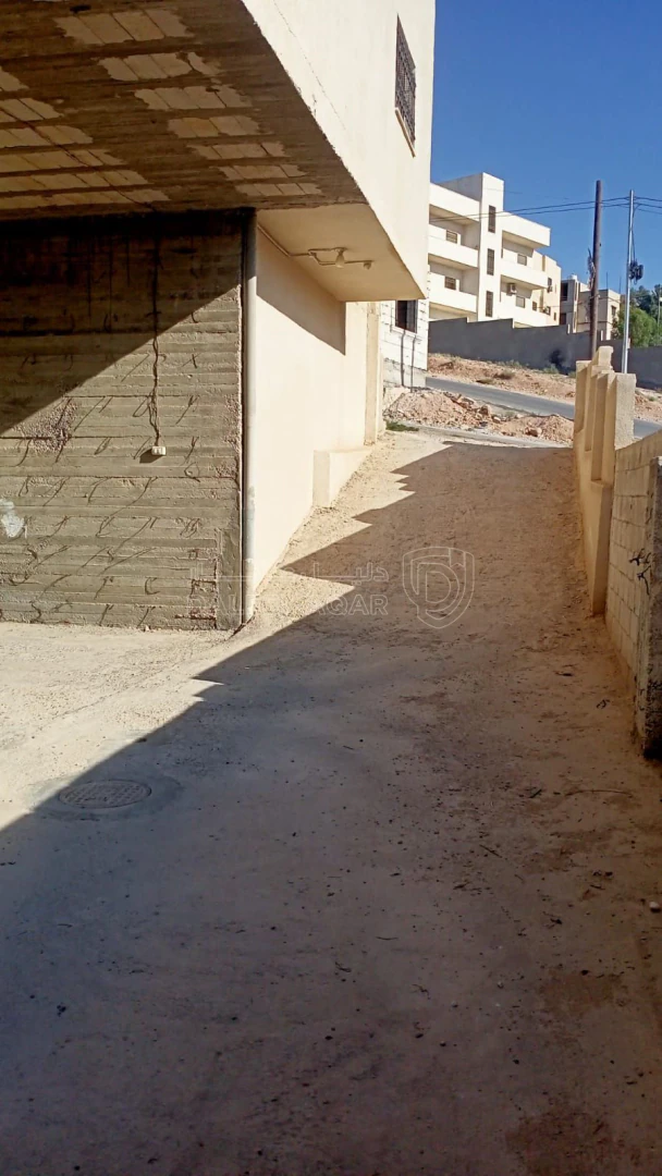 فيلا/منزل في الرصيفة حي الجندي قرب مدرسة اليرموك - 95,000 دأ - صورة 1