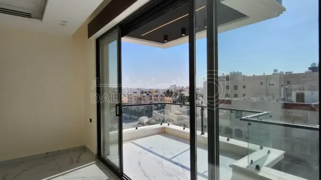 شقة - بالقرب من المؤسسة الاستهلاكيةالعسكرية أسواق السلام - 165000 دأ