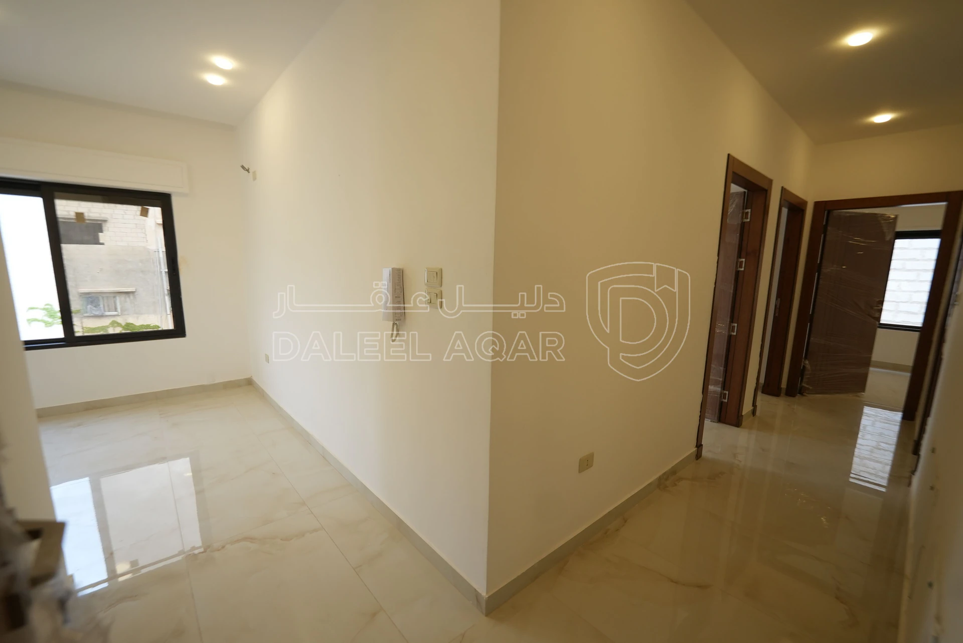 شقة في عمان _ جحره الجنوبي - 63,000 دأ - صورة 3