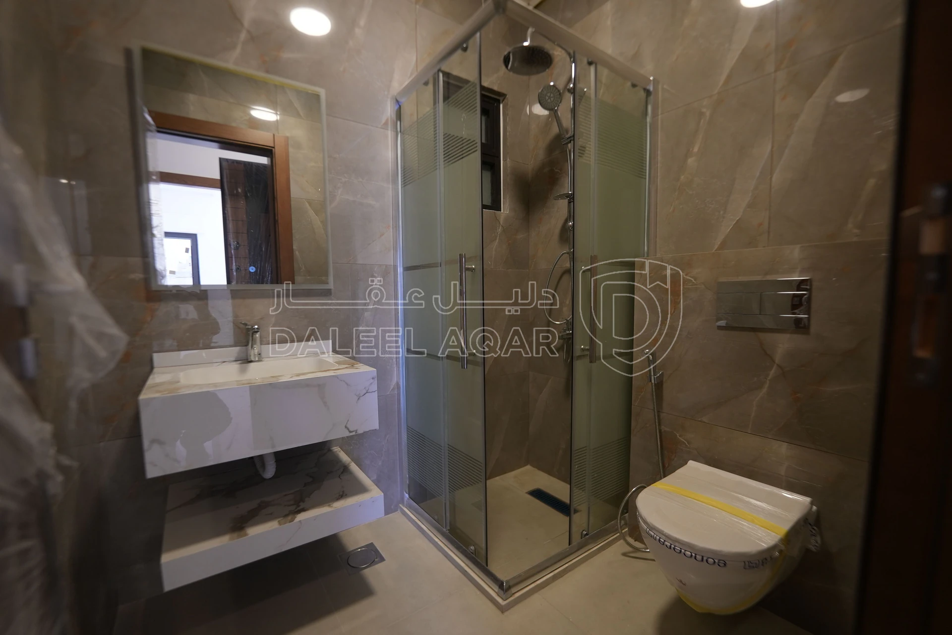 شقة في عمان _ جحره الجنوبي - 63,000 دأ - صورة 7