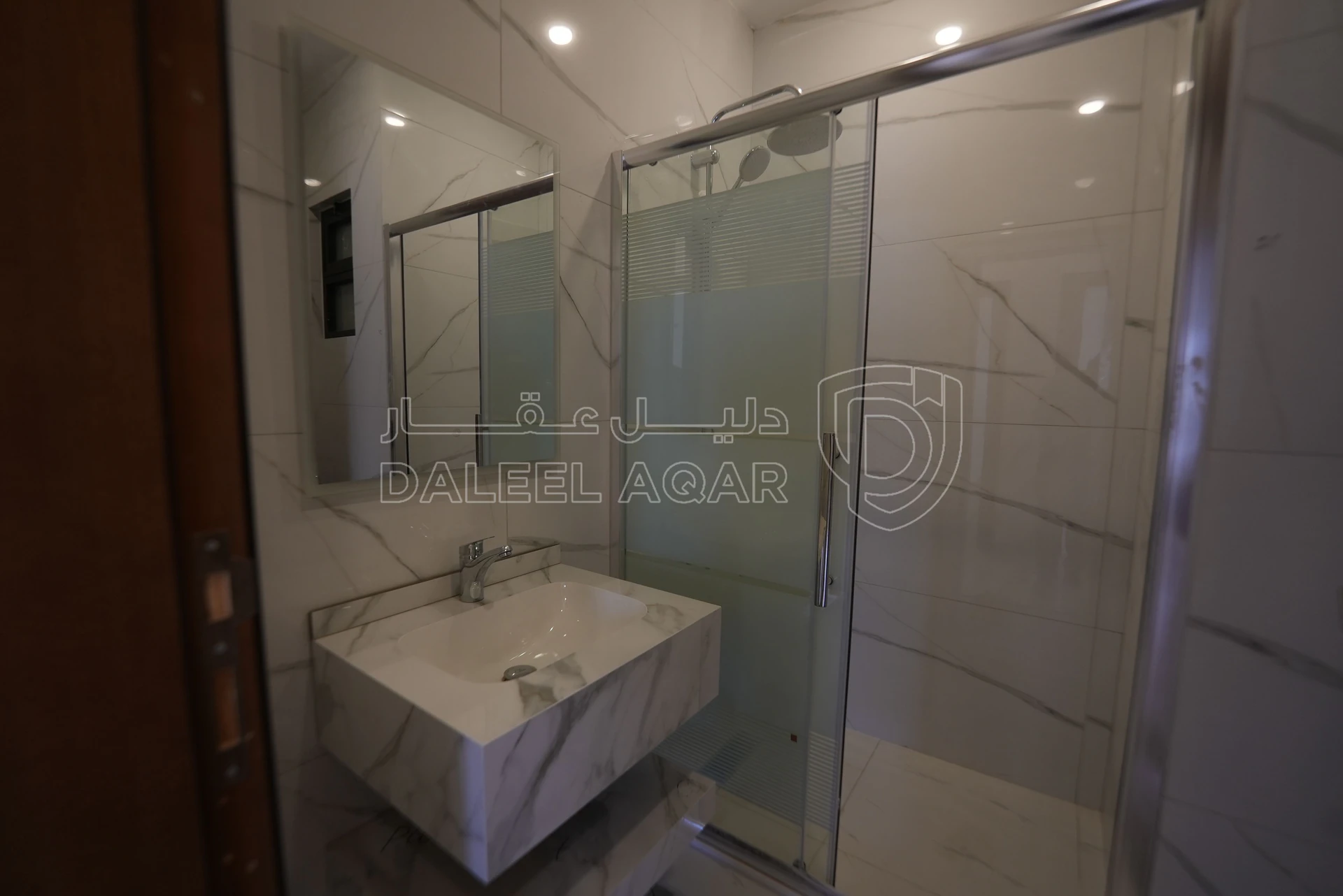 شقة في عمان _ جحره الجنوبي - 63,000 دأ - صورة 8