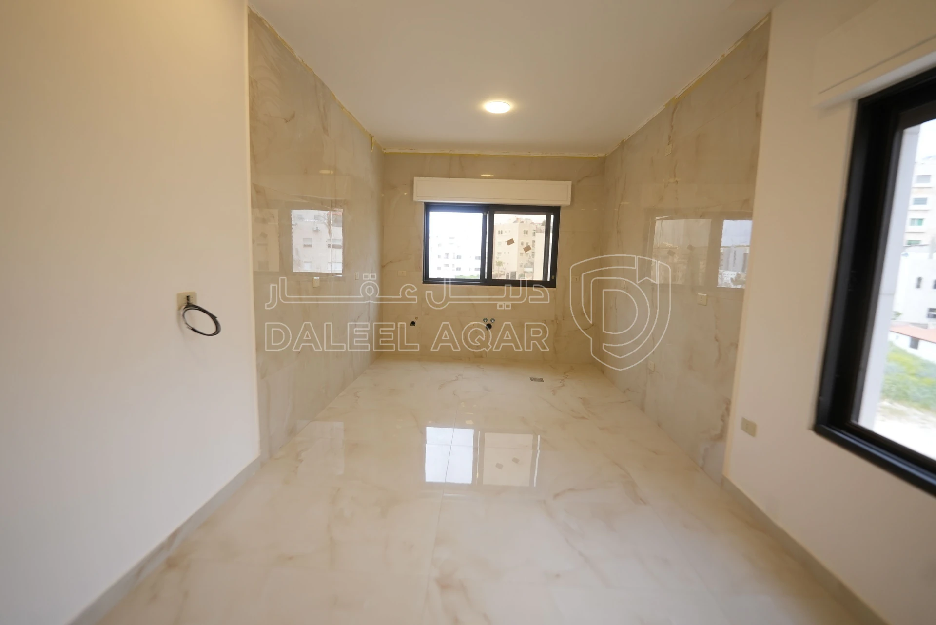 شقة في عمان _ جحره الجنوبي - 63,000 دأ - صورة 5
