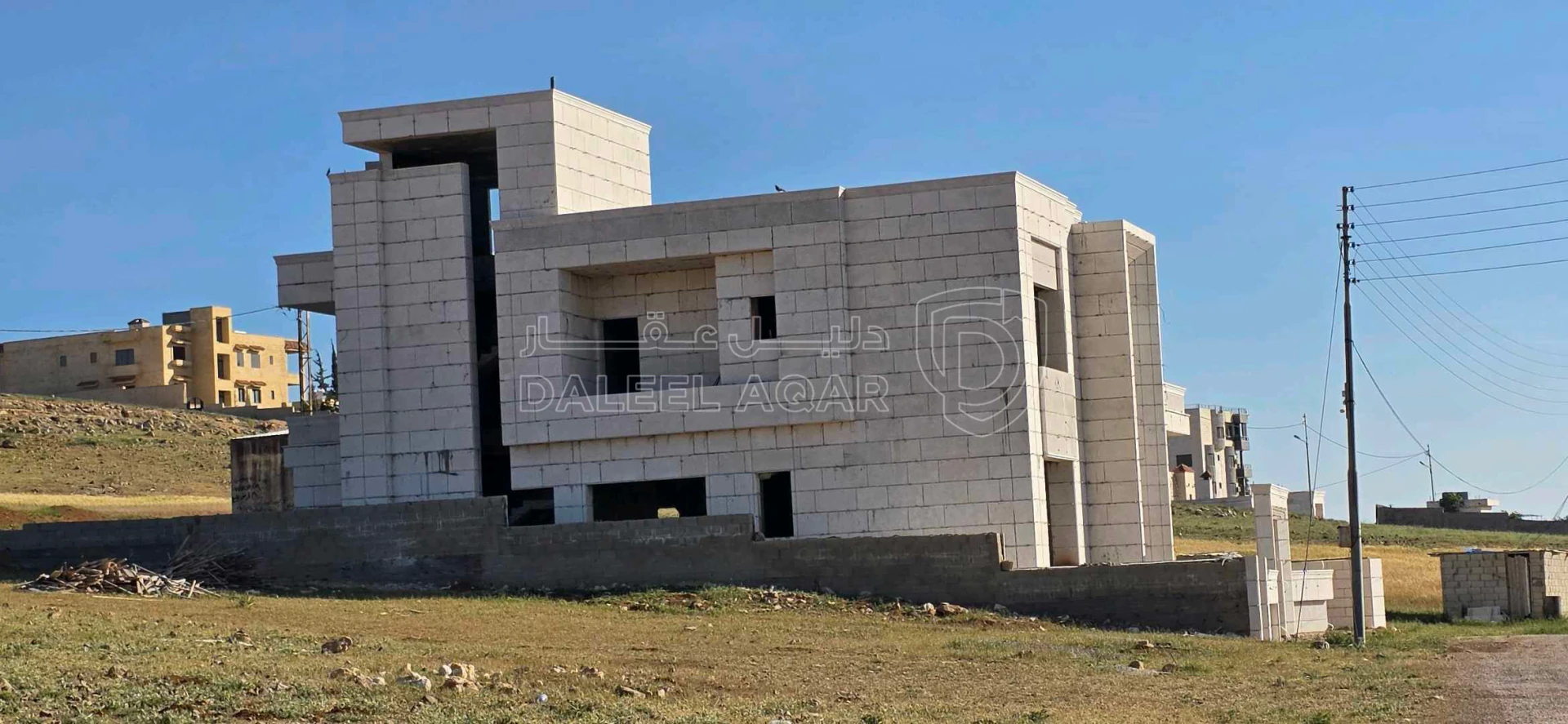 فيلا/منزل في فيلا عظم خلف جامعة الإسراء ٥٠٠ م عن طريق المطار - 300,000 دأ - صورة 4