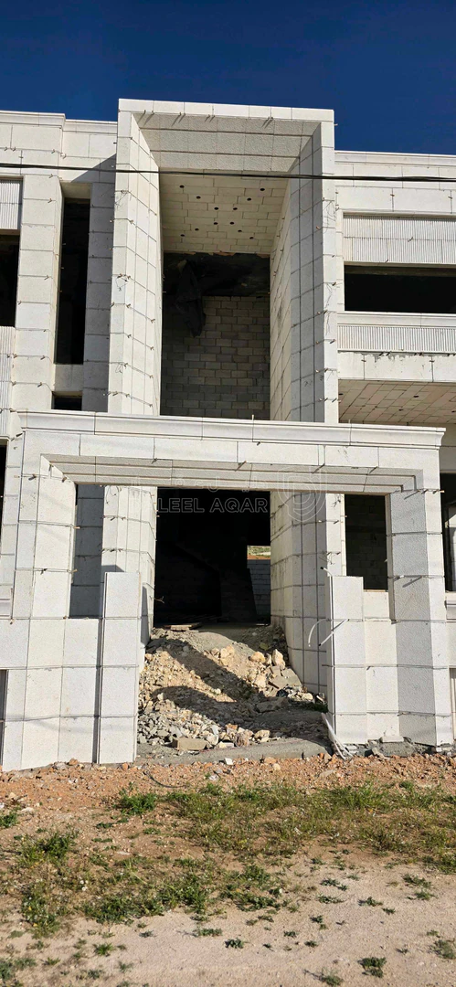 فيلا/منزل في فيلا عظم خلف جامعة الإسراء ٥٠٠ م عن طريق المطار - 300,000 دأ - صورة 6
