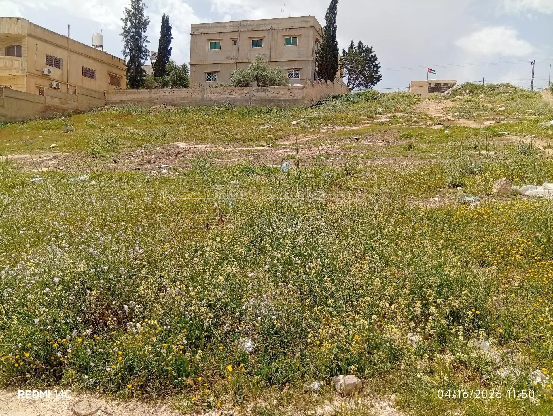 أرض في جريبا- طريق بيرين -حي نصار - 25,000 دأ - صورة 1