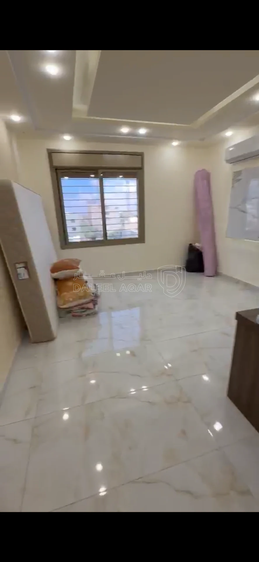 شقة في الحي الشرقي دوار الطياره  - 65,000 دأ - صورة 22