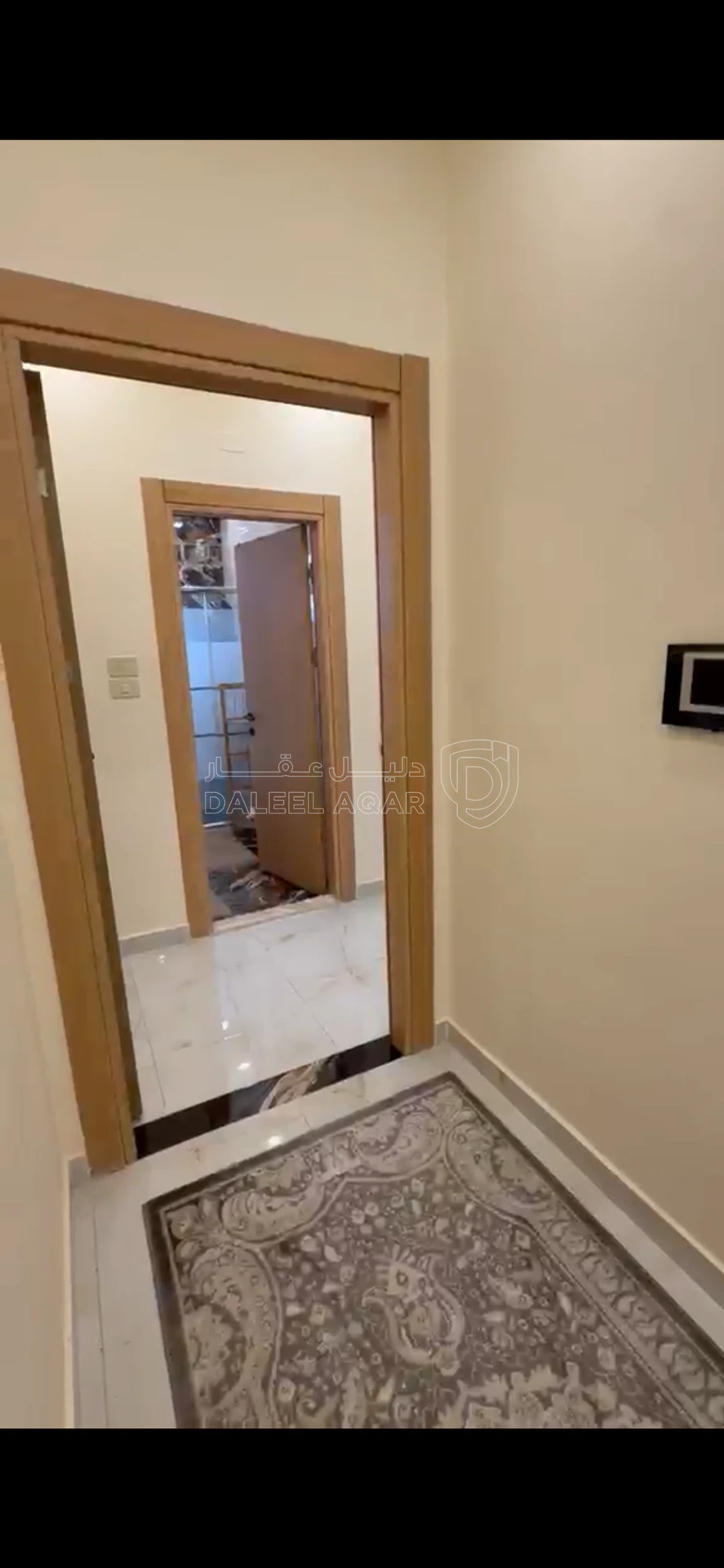 شقة في الحي الشرقي دوار الطياره  - 65,000 دأ - صورة 7