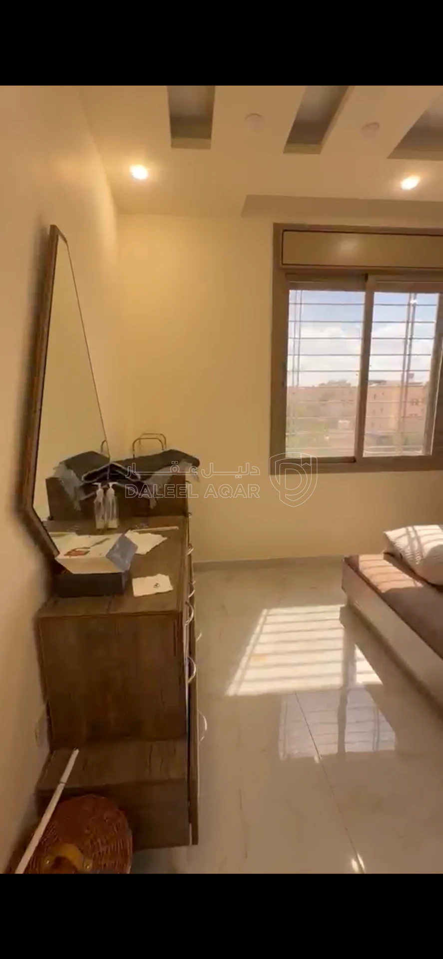 شقة في الحي الشرقي دوار الطياره  - 65,000 دأ - صورة 5