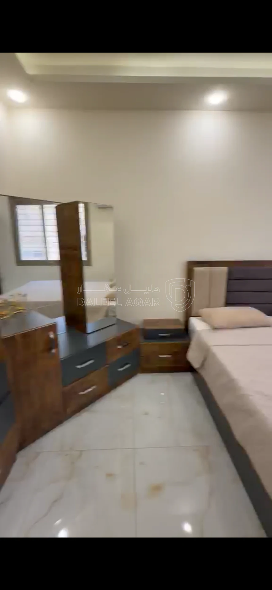 شقة في الحي الشرقي دوار الطياره  - 65,000 دأ - صورة 28
