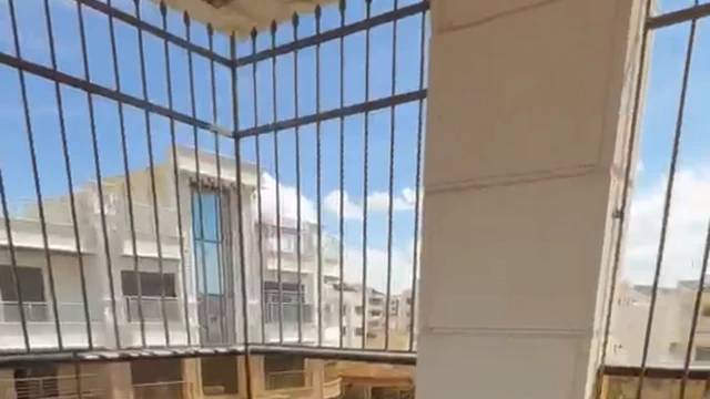 شقة في الحي الشرقي دوار الطياره  - 65,000 دأ - صورة NaN