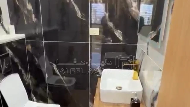 شقة في الحي الشرقي دوار الطياره  - 65,000 دأ - صورة NaN