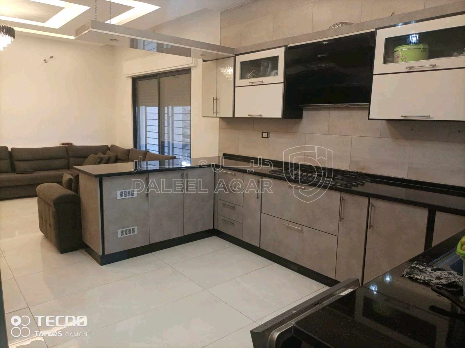 شقة في عمان جبيهة شارع الاردن  - 93,000 دأ - صورة 1