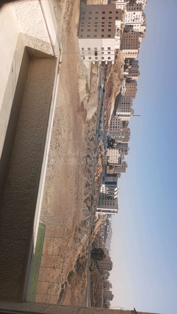 شقة في عمان جبيهة شارع الاردن  - 93,000 دأ - صورة 1