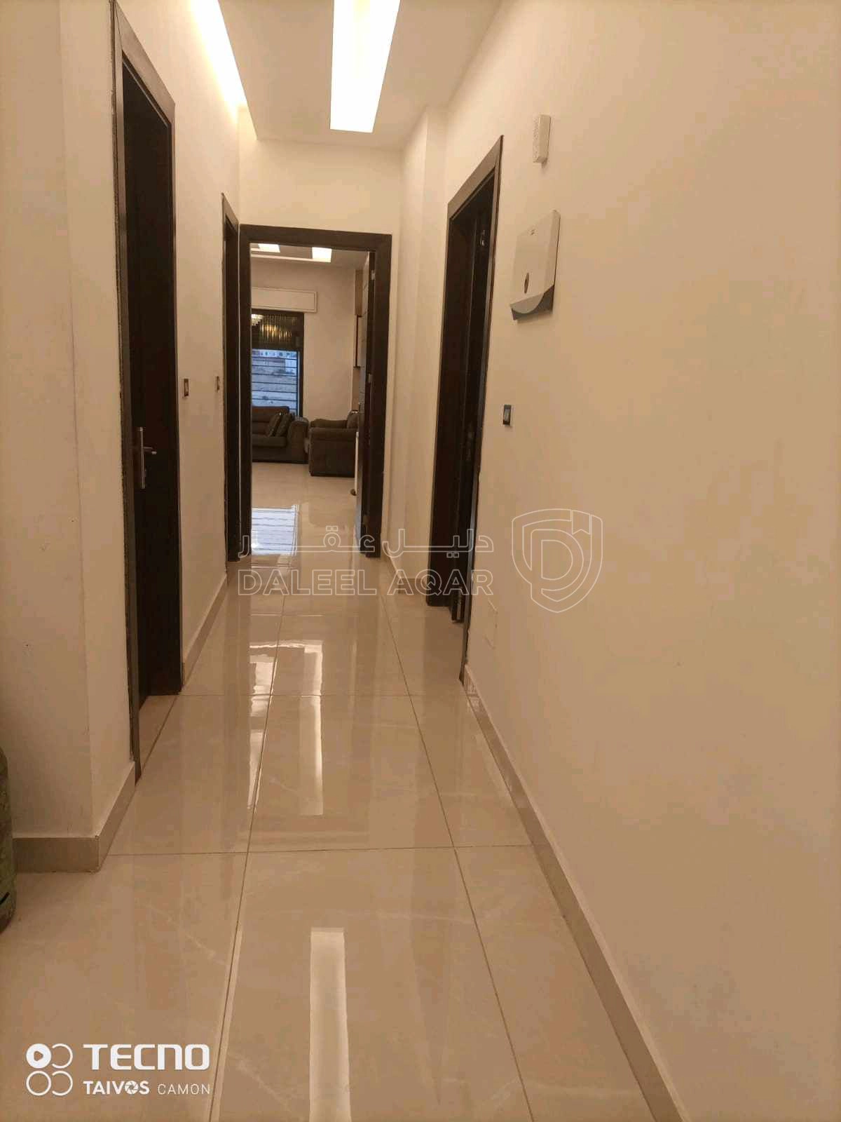 شقة في عمان جبيهة شارع الاردن  - 93,000 دأ - صورة 1