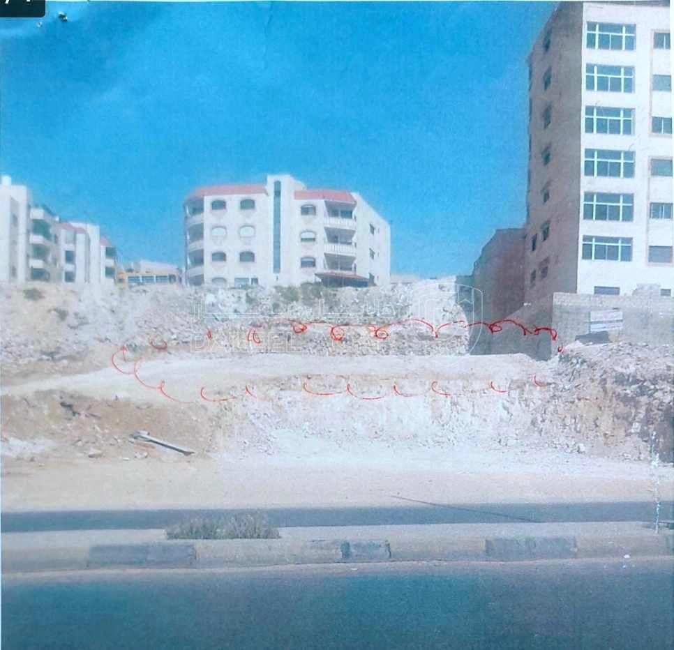 أرض في خلف محطة شحن السيارات الكهربائية شارع الكرامة - 59,000 دأ - صورة 1