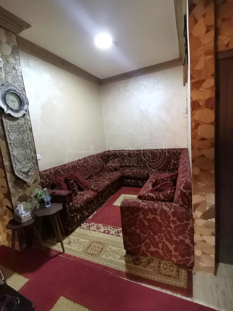 شقة في الهاشمي الشمالي  - 37,000 دأ - صورة 1