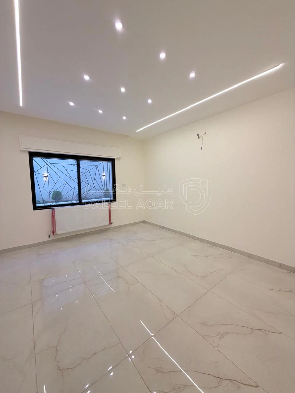 شقة في عمان - شفا بدران - 120,000 دأ - صورة 1