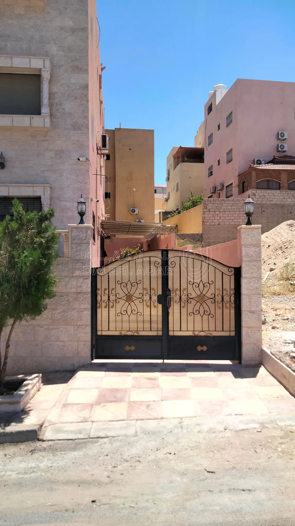 مبنى في العقبة التاسعه جمعيات  - 210,000 دأ - صورة 1