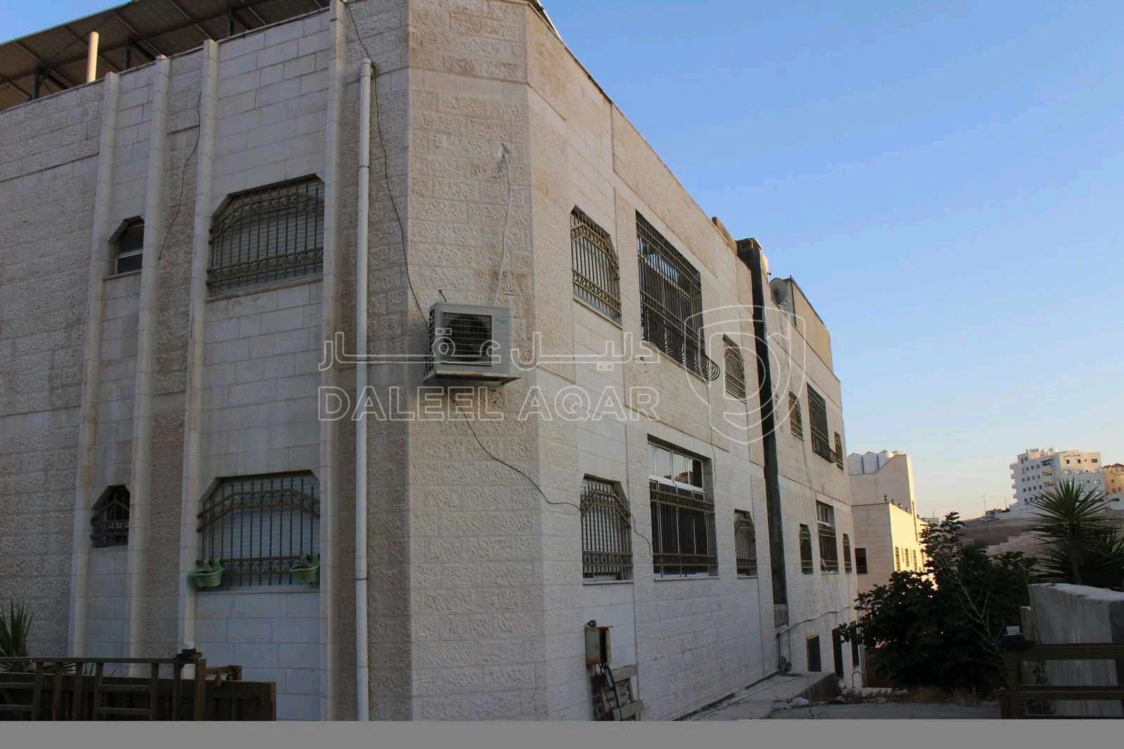 مبنى في عمان- الكوم الحي- الغربي - 470,000 دأ - صورة 1