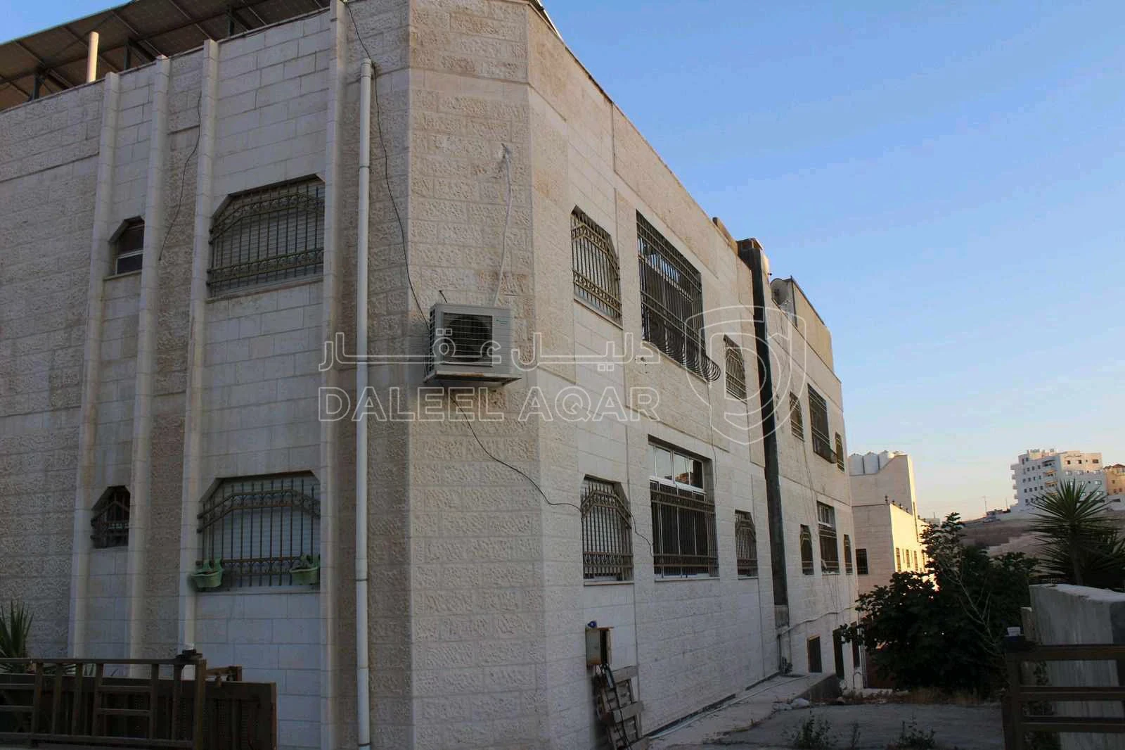 مبنى في عمان- الكوم الحي- الغربي - 470,000 دأ - صورة 1