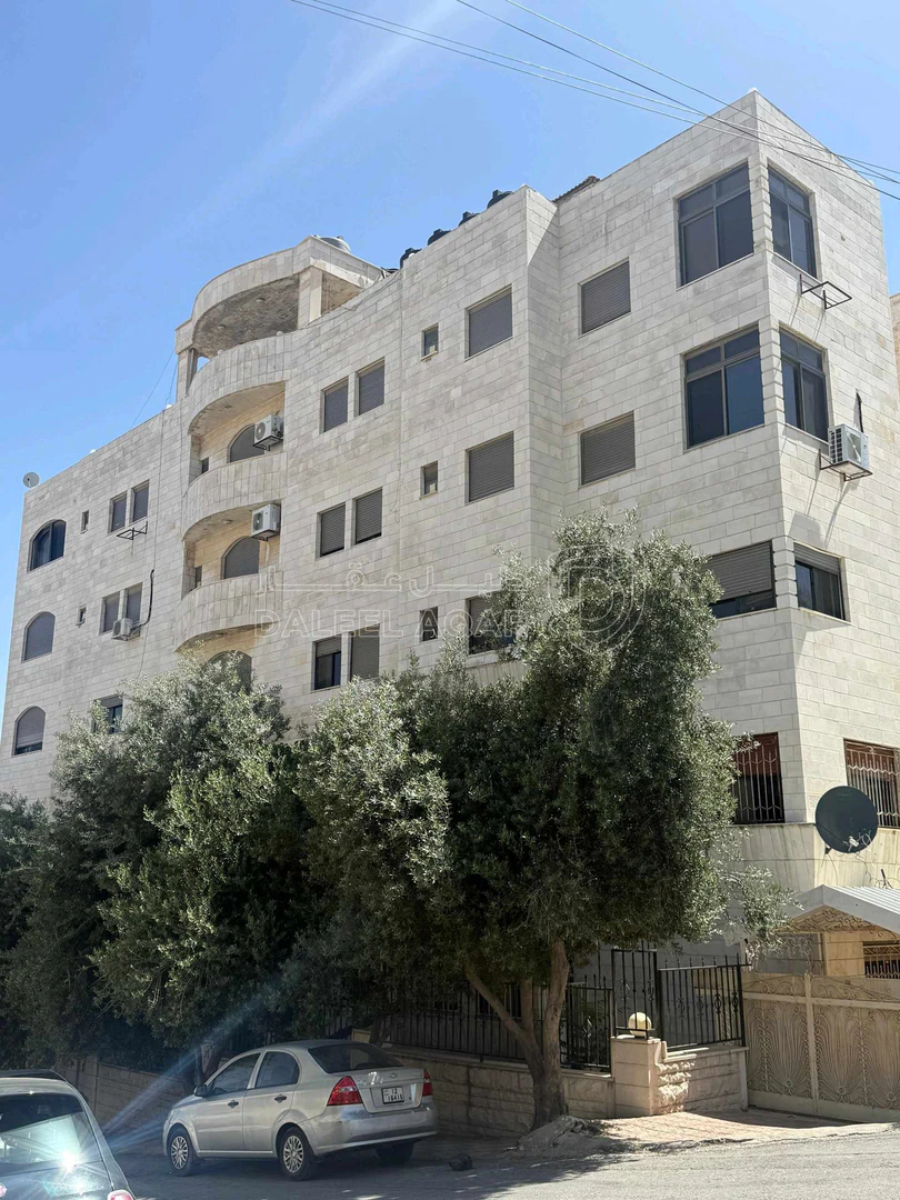 مبنى في الشميساني شارع عبد الوهاب المجالي  - 800,000 دأ - صورة 1