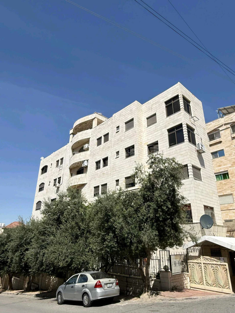 مبنى في الشميساني شارع عبد الوهاب المجالي  - 800,000 دأ - صورة 1