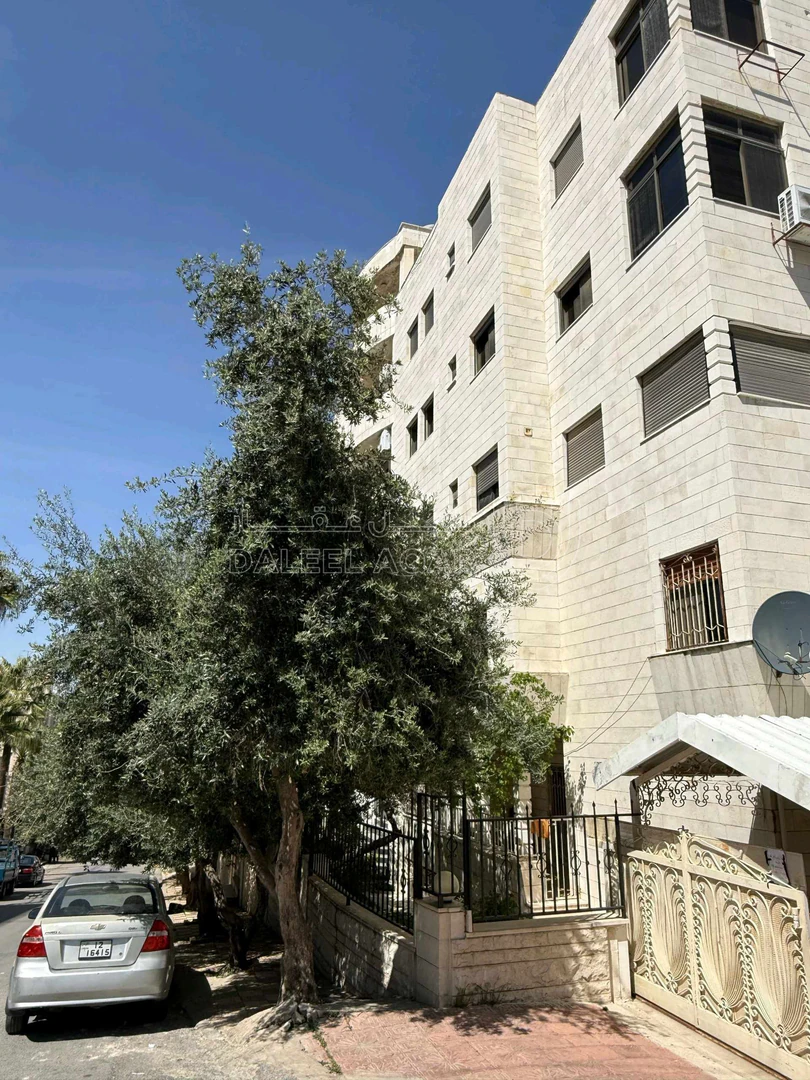 مبنى في الشميساني شارع عبد الوهاب المجالي  - 800,000 دأ - صورة 1