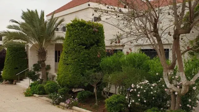 فيلا/منزل - فيلا مستقلة للبيع الكرسي - 2000000 دأ