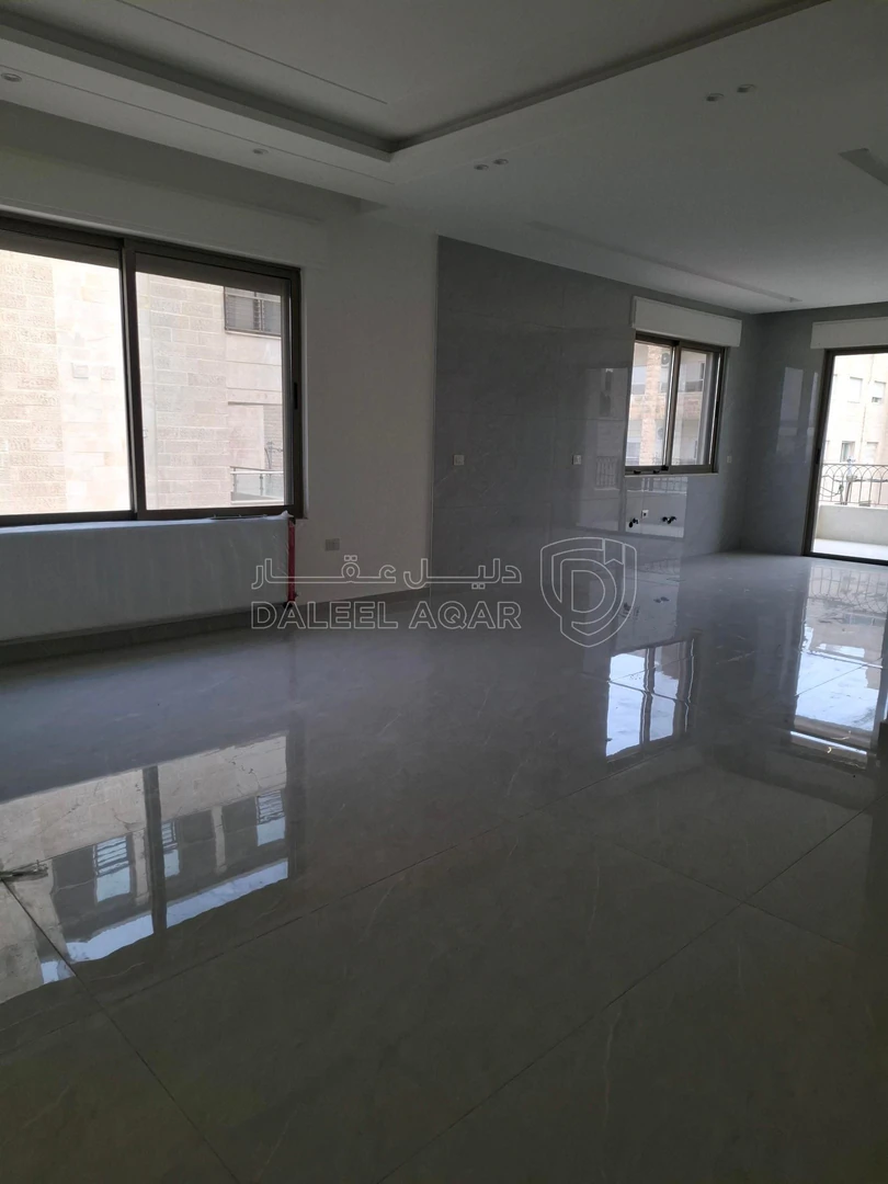 شقة في ضاحية الرشيد خلف الجامعة الاردنية  - 135,000 دأ - صورة 1