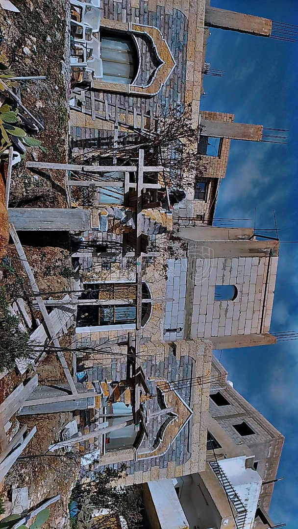 مبنى في عجلون عبين - 600,000 دأ - صورة 1