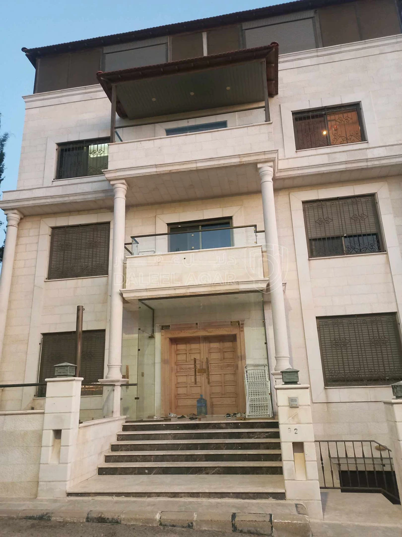 فيلا/منزل في عمان دابوق ربوة الفردوس  - 650,000 دأ - صورة 1