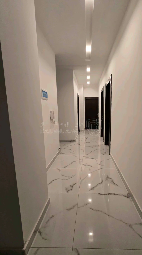 شقة في البنيات الجنوبي قرب جامعة البترا و طريق المطار - 67,000 دأ - صورة 11