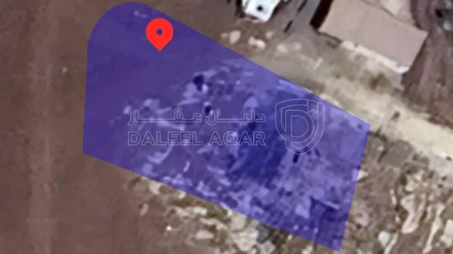 أرض في قطعة سكن (ب) مميزة على شارعين في الكفير الغربي  - 35,000 دأ - صورة 1