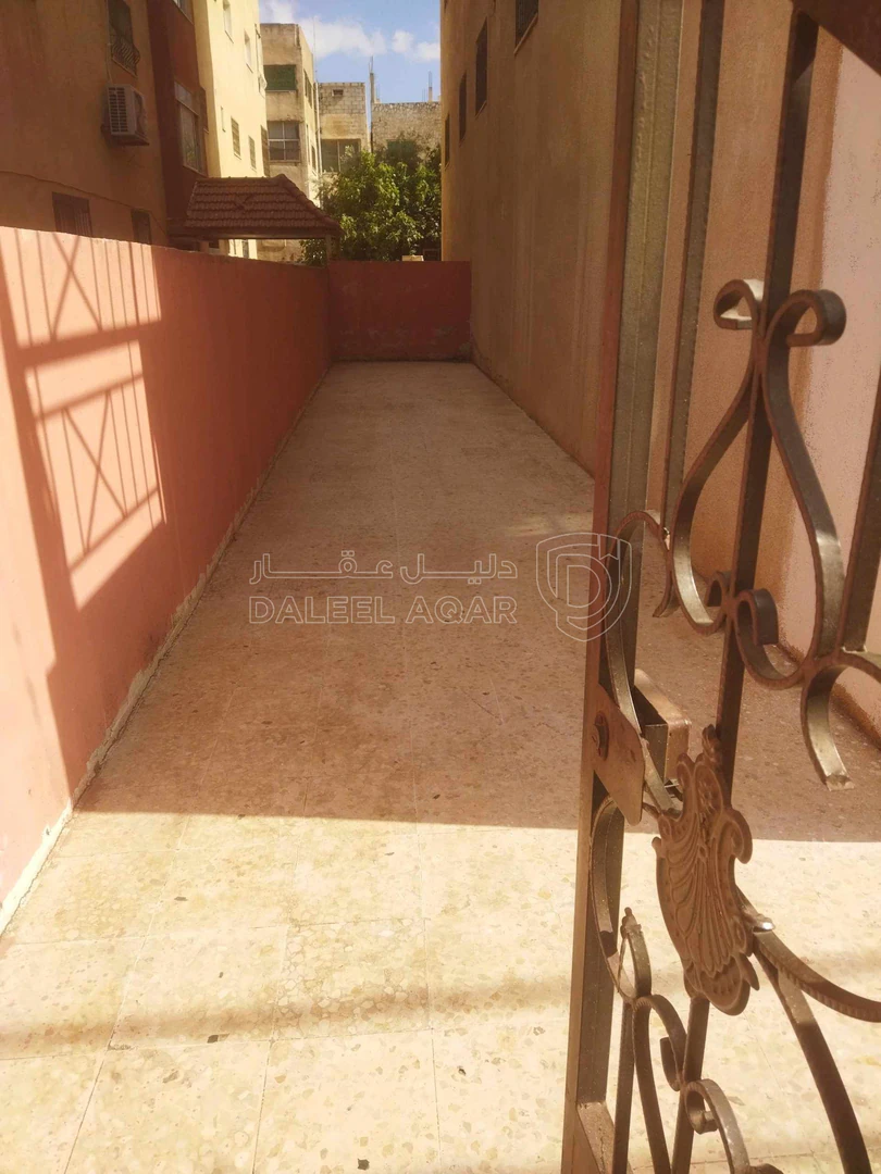 شقة في اربد دوار البياضة  - 27,900 دأ - صورة 1
