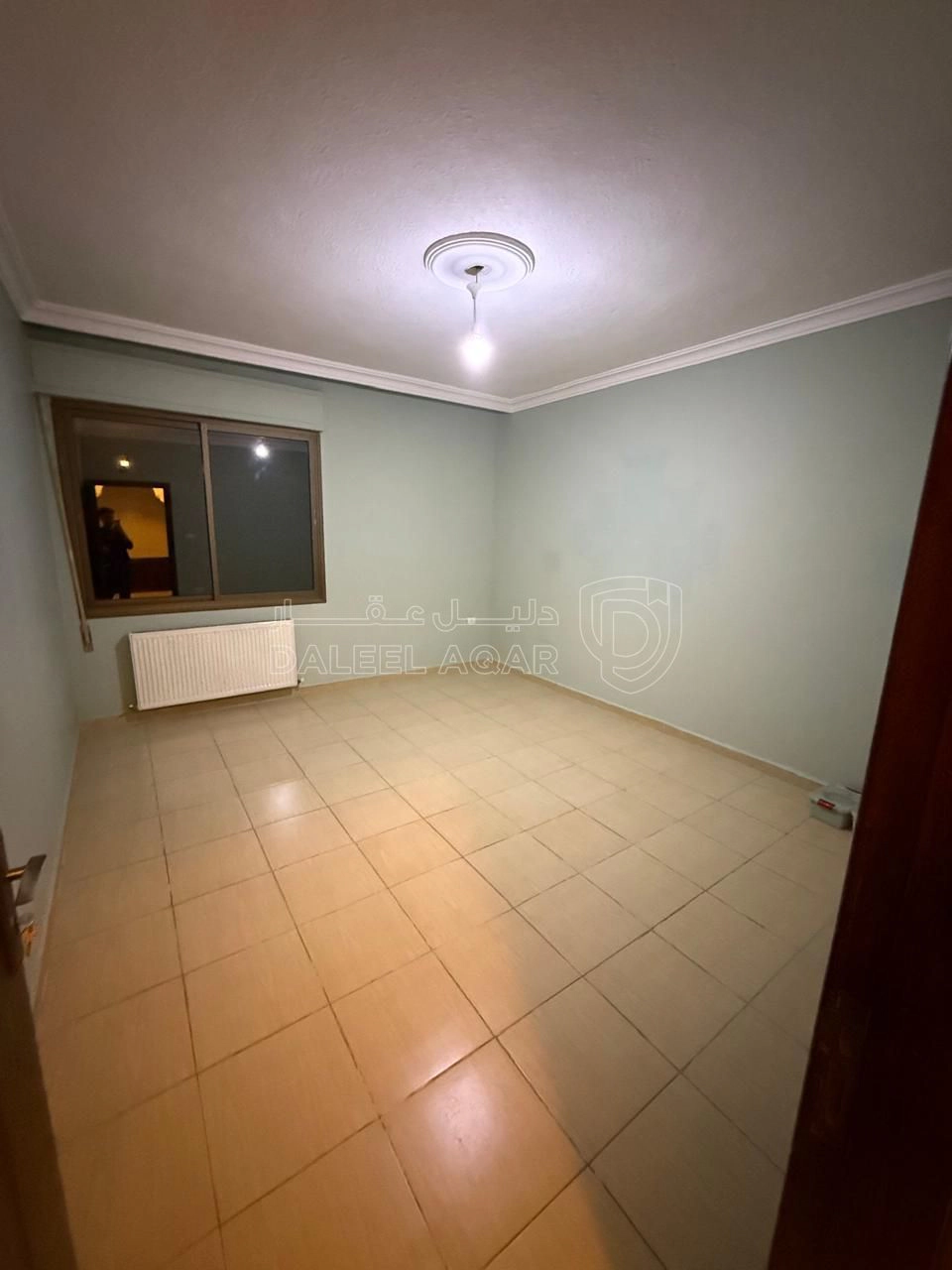 شقة في ضاحية الرشيد خلف مدرسة المنهل شارع الحاووز - 88,000 دأ - صورة 1