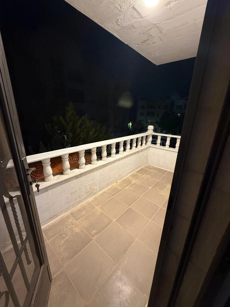 شقة في ضاحية الرشيد خلف مدرسة المنهل شارع الحاووز - 88,000 دأ - صورة 1