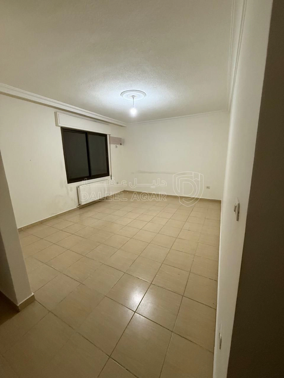 شقة في ضاحية الرشيد خلف مدرسة المنهل شارع الحاووز - 88,000 دأ - صورة 1